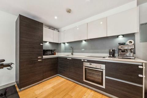 2 bedroom flat for sale, Granville Road, London NW2