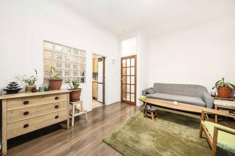 2 bedroom flat for sale, Goldhurst Terrace, London NW6