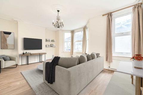 3 bedroom flat for sale, Iverson Road, London NW6