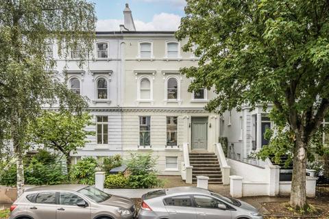 3 bedroom flat for sale, Priory Terrace, London NW6