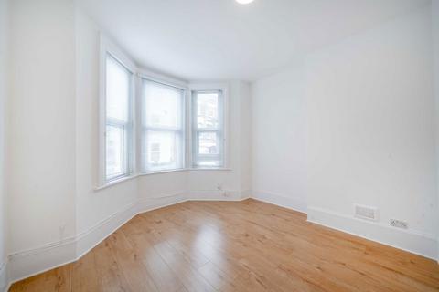 2 bedroom flat for sale, Cotleigh Road, London NW6