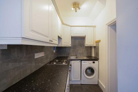 2 bedroom flat for sale, Cotleigh Road, London NW6