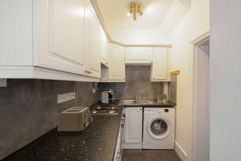 2 bedroom flat for sale, Cotleigh Road, London NW6