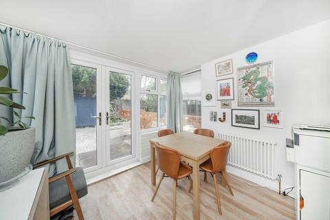 2 bedroom flat for sale, Sumatra Road, London NW6