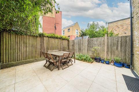 2 bedroom flat for sale, Lowfield Road, London NW6