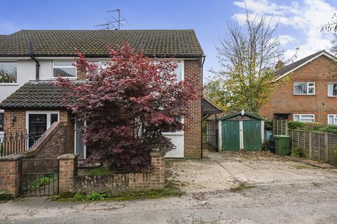 3 bedroom semi-detached house to rent, Southfield Gardens, Slough, SL1