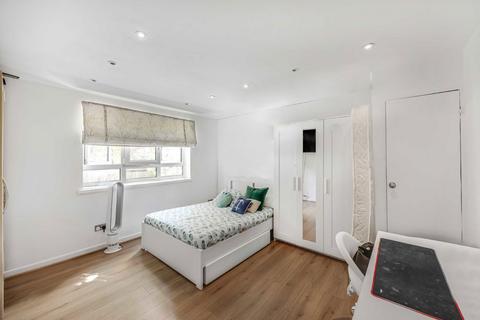 3 bedroom maisonette for sale, Star Road, London W14