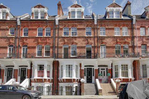 2 bedroom flat for sale, Avonmore Road, London W14