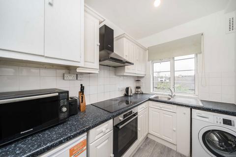 2 bedroom flat for sale, Barons Keep, London W14