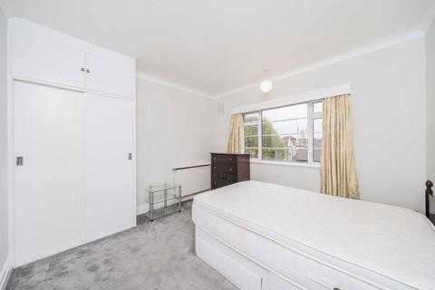 2 bedroom flat for sale, Barons Keep, London W14