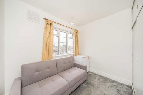 2 bedroom flat for sale, Barons Keep, London W14