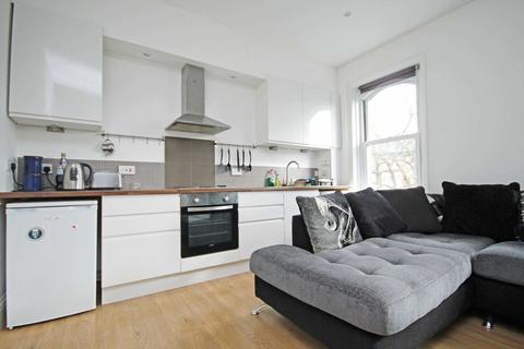 1 bedroom flat for sale, Gunterstone Road, London W14