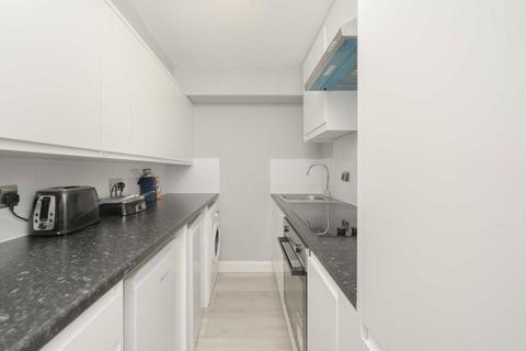 Studio for sale, Spencer Mews, London W6