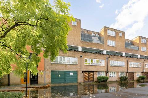 Cheesemans Terrace, London W14