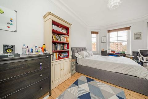 4 bedroom flat for sale, Beaumont Avenue, London W14