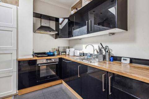 2 bedroom flat to rent, Aspenlea Road, London W6