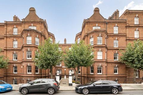 1 bedroom flat for sale, Queen's Club Gardens, London W14