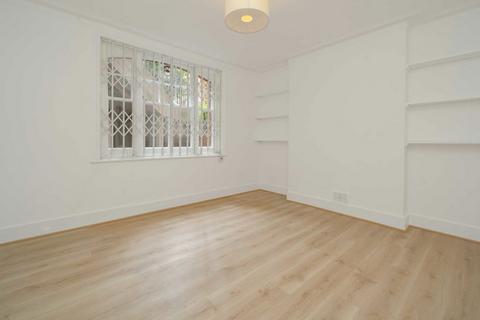 1 bedroom flat for sale, Queen's Club Gardens, London W14