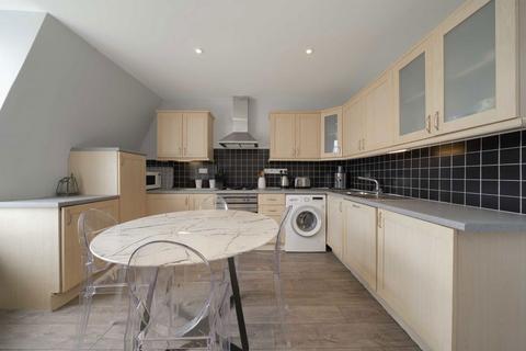 2 bedroom flat for sale, Comeragh Road, London W14