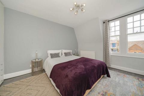 2 bedroom flat for sale, Comeragh Road, London W14