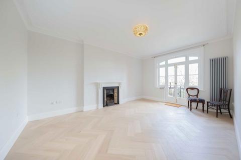 2 bedroom flat to rent, Queen's Club Gardens, London W14