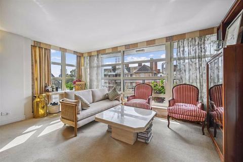 3 bedroom flat for sale, Buckingham Palace Road, London SW1W