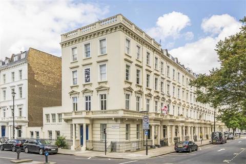 1 bedroom flat for sale, St. Georges Square, London SW1V