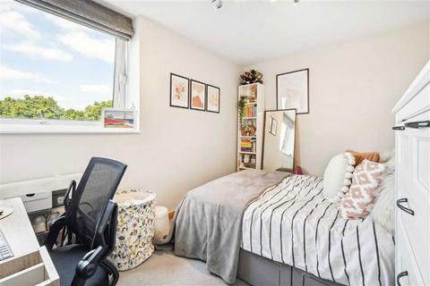 3 bedroom flat for sale, Regency Street, London SW1P