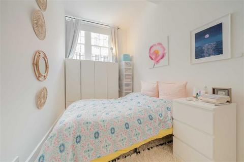 1 bedroom flat for sale, Ambrosden Avenue, London SW1P
