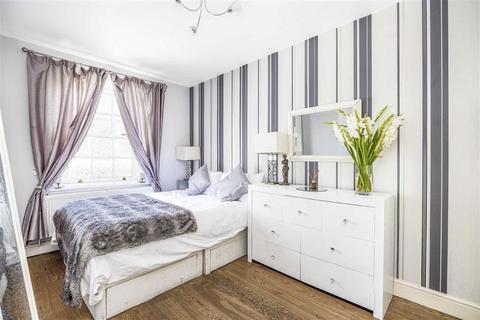 1 bedroom flat for sale, Peabody Estate, London SW1V