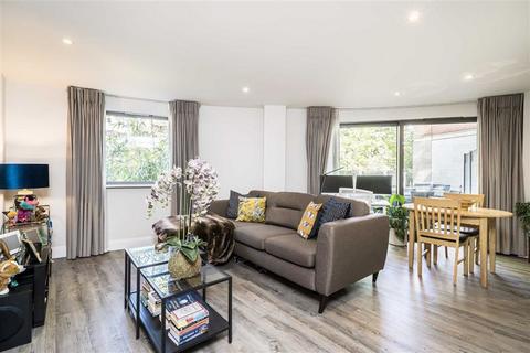 1 bedroom flat for sale, Montaigne Close, London SW1P