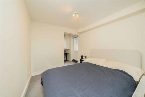 2 bedroom flat for sale, Moreton Terrace, London SW1V