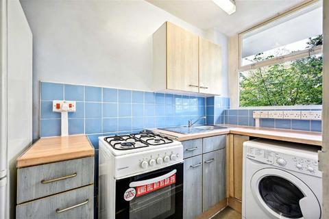 undefined, Churchill Gardens, London SW1V