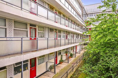 undefined, Churchill Gardens, London SW1V