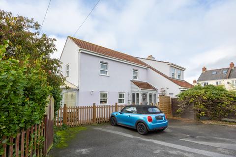 3 bedroom property for sale, Les Rue Frairies, St. Andrew, Guernsey