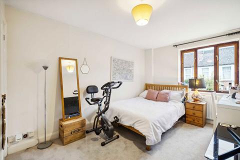 48 Grove Road, London, SW19 1BJ