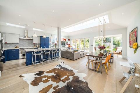 5 bedroom detached house for sale, Wilton Crescent, London SW19