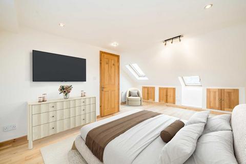 4 bedroom semi-detached house for sale, Nelson Road, London SW19