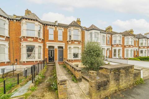 2 bedroom flat for sale, Woodside, London SW19