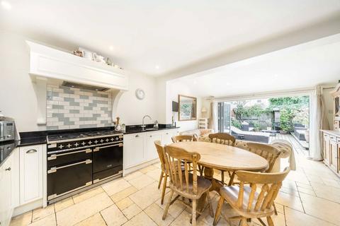 2 bedroom terraced house for sale, Meadow Road, London SW19