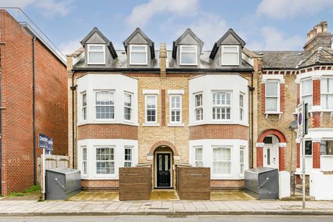 2 bedroom flat for sale, Hartfield Road, London SW19