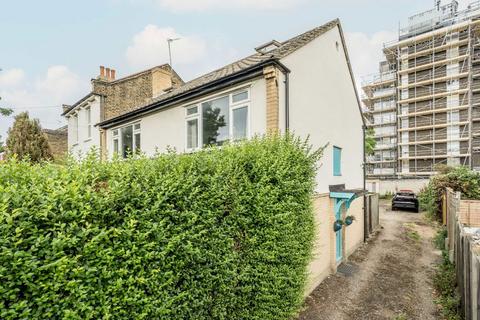 3 bedroom maisonette for sale, Griffiths Road, London SW19