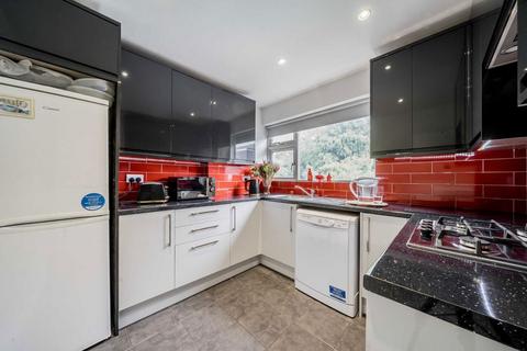 3 bedroom maisonette for sale, Griffiths Road, London SW19