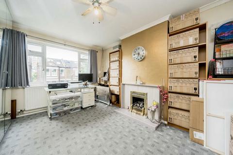 3 bedroom maisonette for sale, Griffiths Road, London SW19