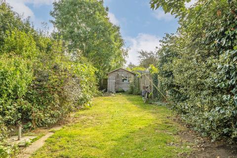 10 Stratton Road, London, SW19 3JG