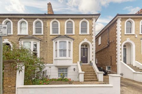 2 bedroom flat for sale, Pelham Road, London SW19