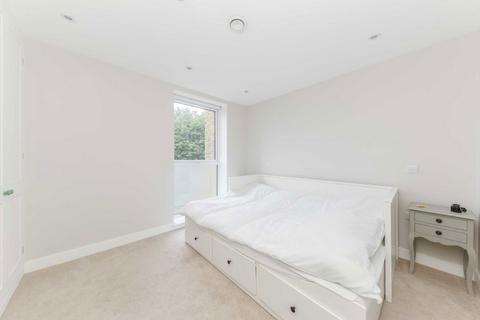 1 bedroom flat for sale, West Barnes Lane, London SW20