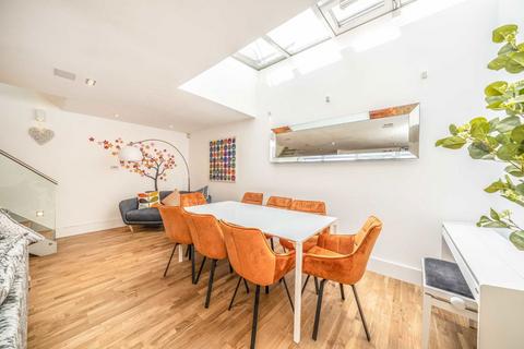 4 bedroom semi-detached house for sale, Cottenham Park Road, London SW20