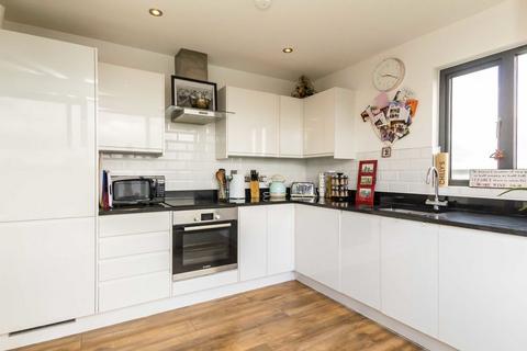 1 bedroom flat for sale, Milner Road, London SW19