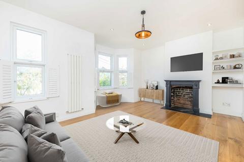 3 bedroom flat for sale, Dryden Road, London SW19